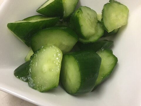 手軽な一品☆きゅうりの白だし浅漬け